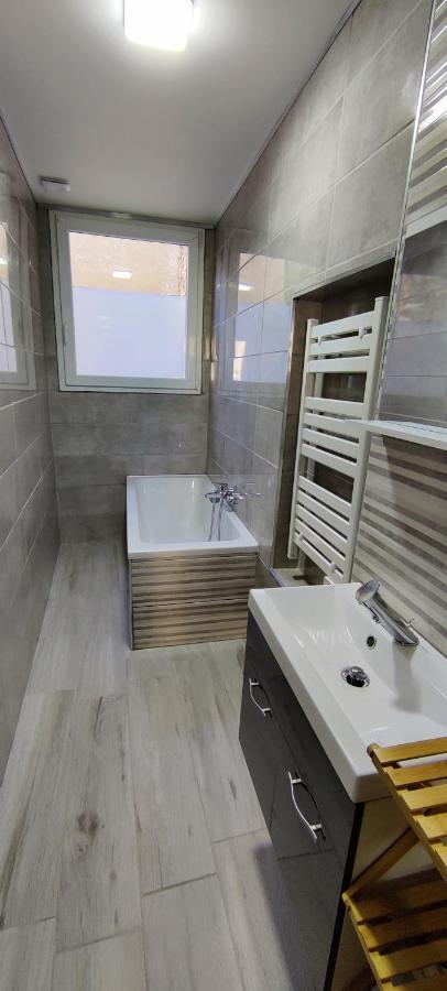 Appartement En Centre Ville 또농-레-방 외부 사진